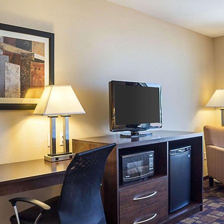 Quality Inn & Suites Minot Exterior foto