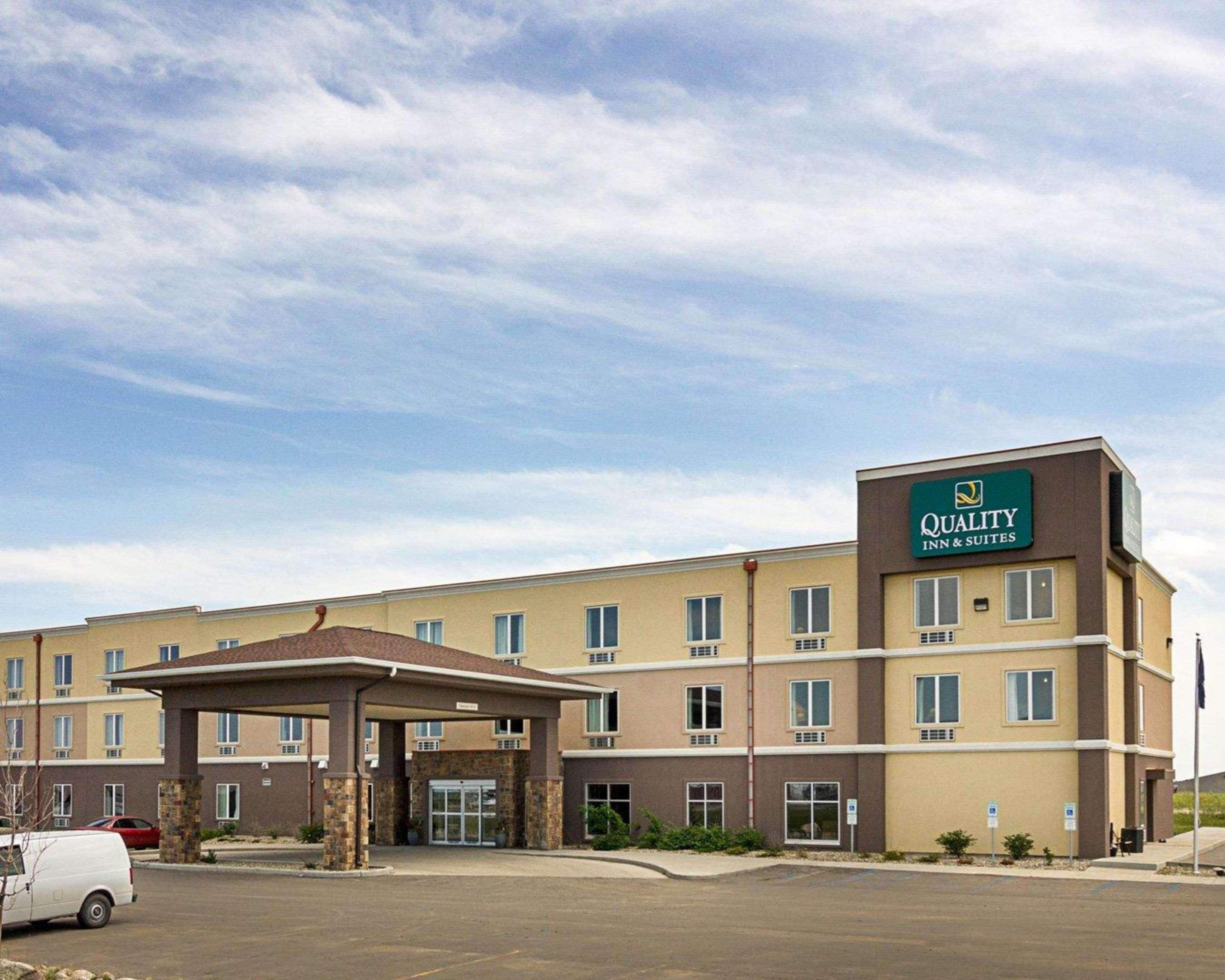 Quality Inn & Suites Minot Exterior foto