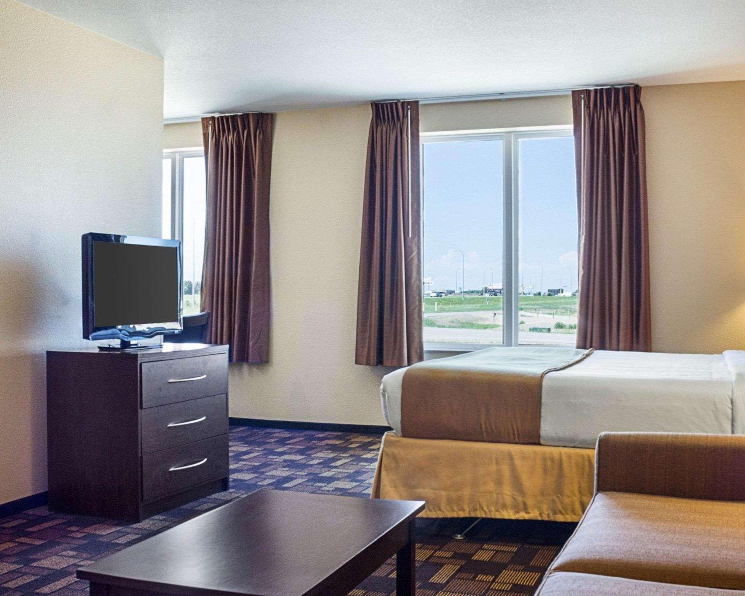 Quality Inn & Suites Minot Exterior foto
